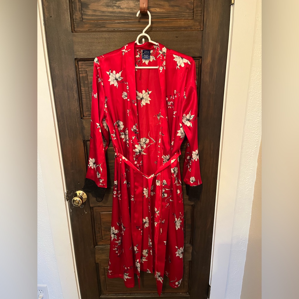 Red Robe Medium